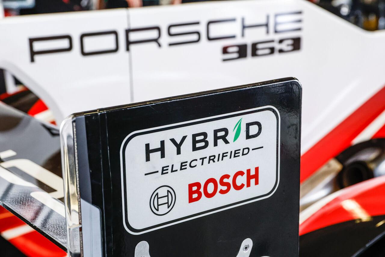 A hibrid komponenseket minden gyártónak a Bosch szállítja