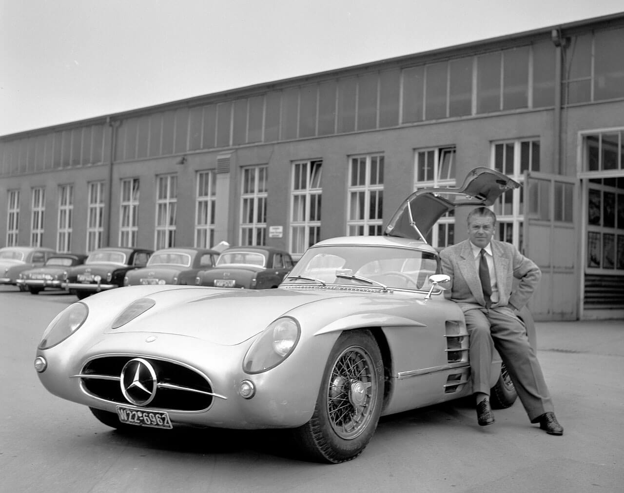 Rudolf Uhlenhaut és az ő céges autója