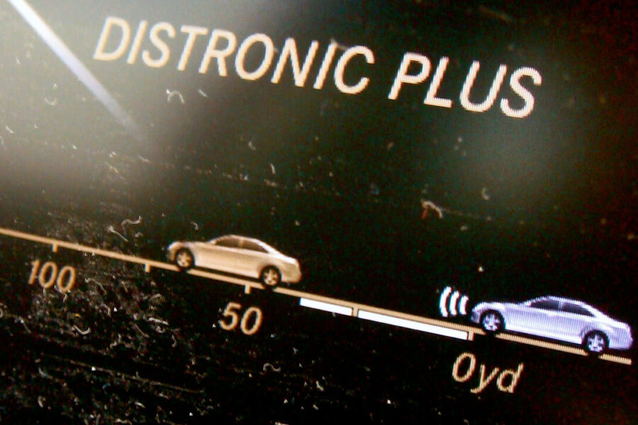 Így került radar az autókba