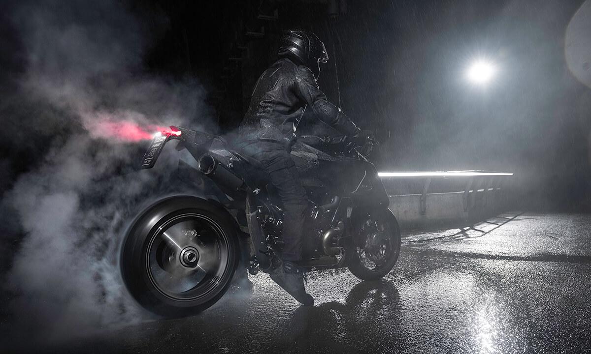 A Bosch-technológiák az eredeti KTM-modellben és a Brabus változatában is jelen vannak