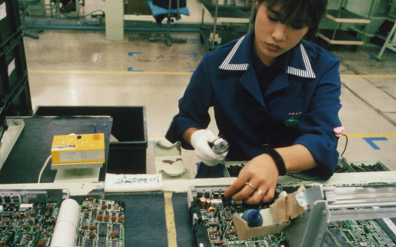 Motorvezérlő egységek gyártása a Bosch japán gyárában