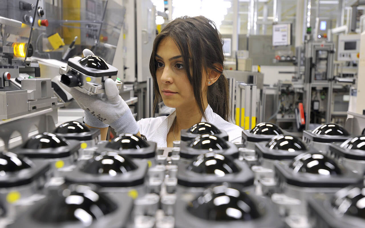 Gyártásban a harmadik generációs adaptív sebességszabályozó radarja